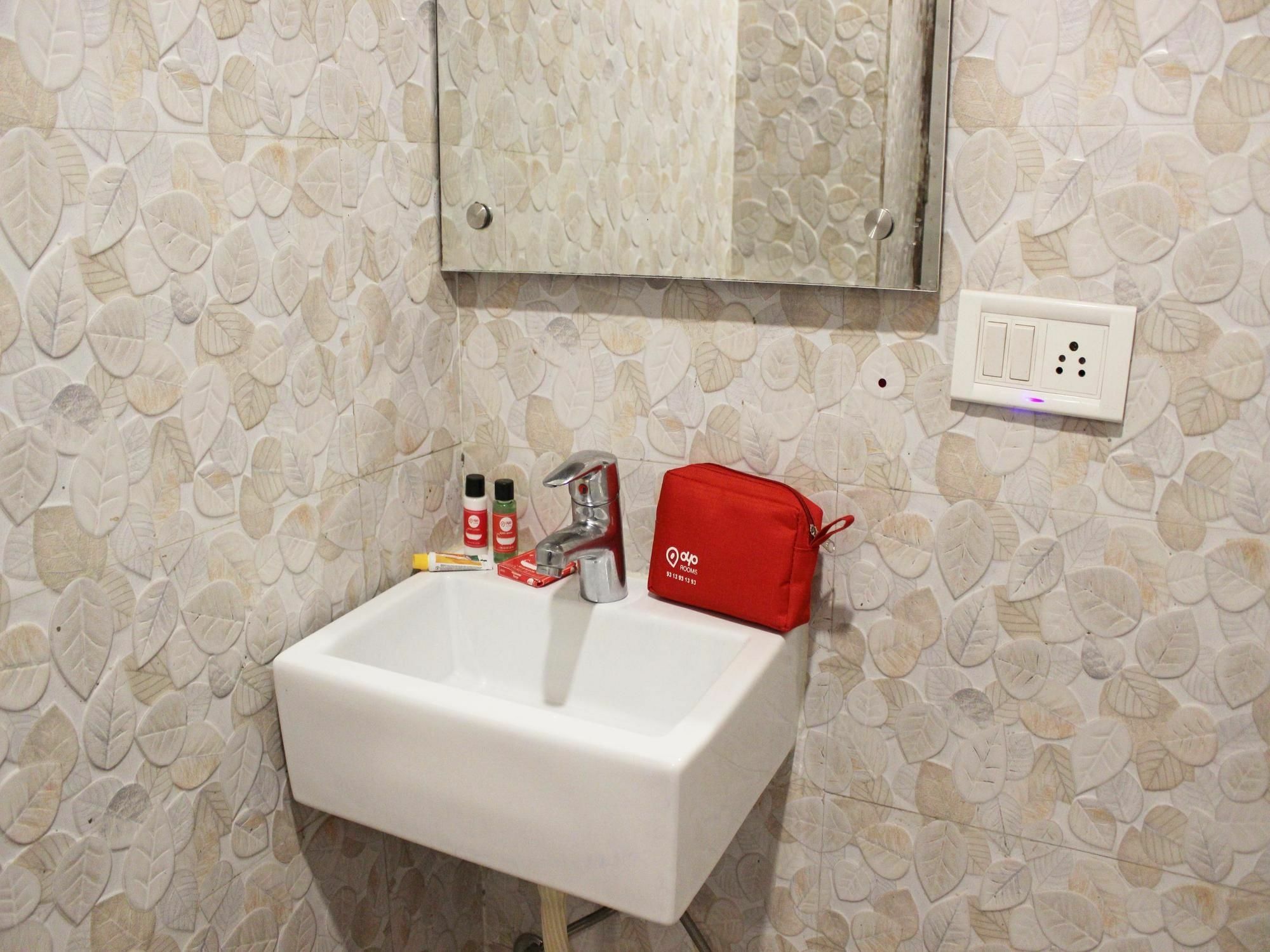 Oyo Rooms New Delhi Railway Station Nova Deli Exterior foto
